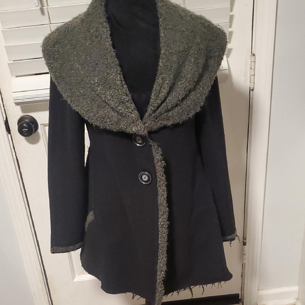 Nick & Mo Black and Green Cape Coat